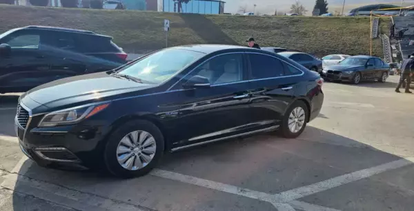Hyundai Sonata ქირავდება გუდაურში