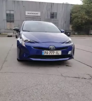 Toyota Prius ქირავდება საქართველოში