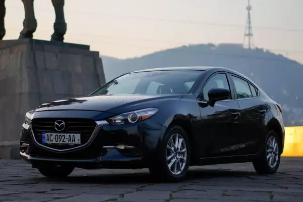Mazda 3 ქირავდება საქართველოში