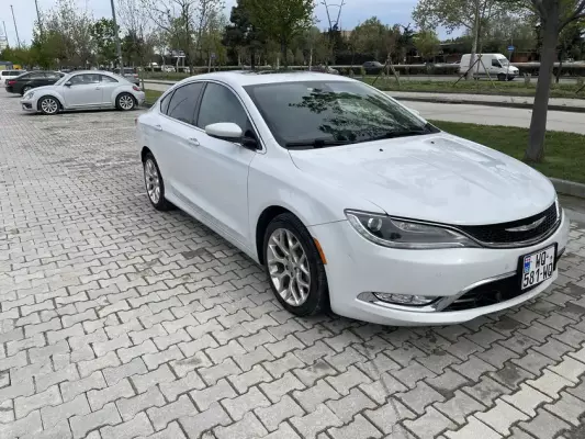Chrysler 200 ქირავდება საქართველო -ში