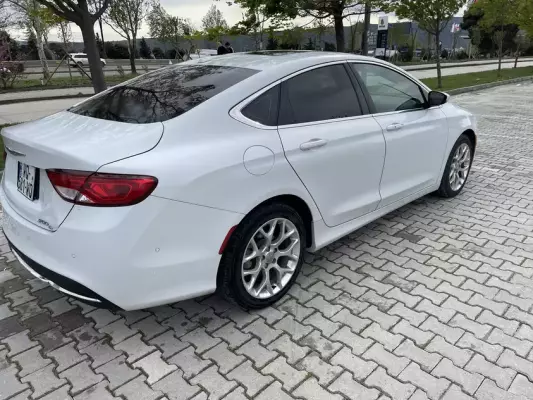 Chrysler 200 ქირავდება საქართველოში