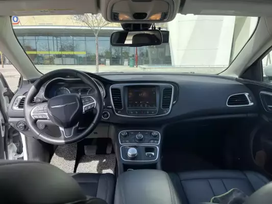 Chrysler 200 ქირავდება საქართველოში