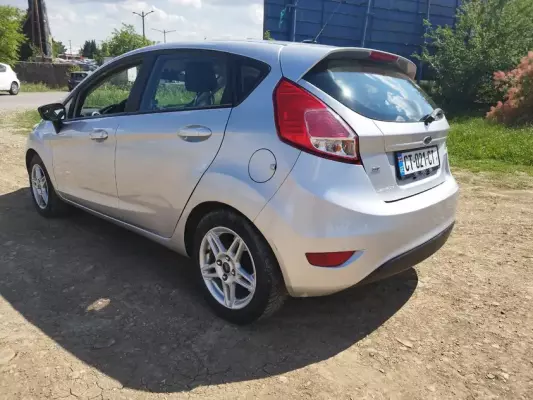 Ford Fiesta ქირავდება ქობულეთში