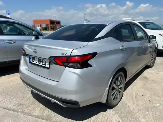 Nissan Versa ქირავდება საქართველოში