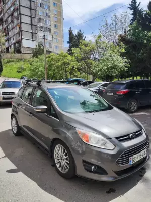 Ford C-Max ქირავდება საქართველოში