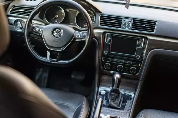Volkswagen Passat for rent in Sarpi