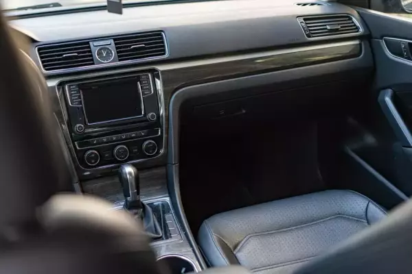 Volkswagen Passat for rent in Sarpi
