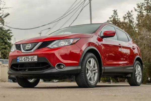 Nissan Qashqai ქირავდება საქართველო -ში