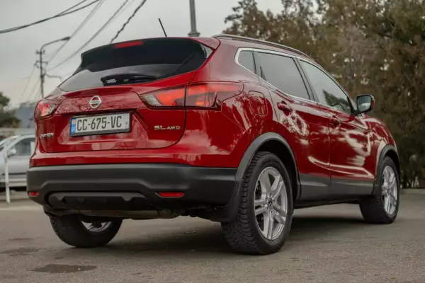 Nissan Qashqai ქირავდება საქართველოში