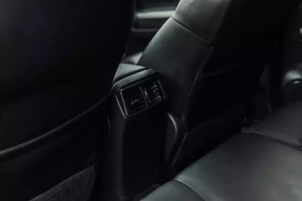Nissan Qashqai ქირავდება საქართველოში