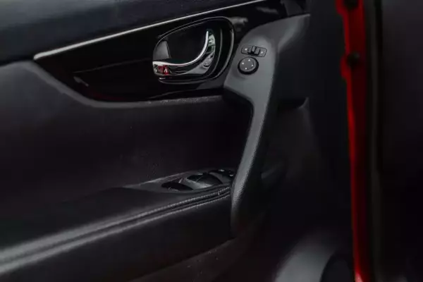 Nissan Qashqai ქირავდება საქართველოში