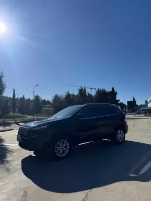 Jeep Cherokee ქირავდება საქართველოში
