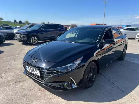 Hyundai Elantra ქირავდება საქართველოში