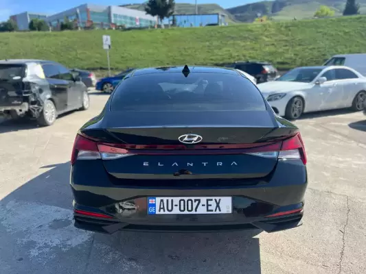 Hyundai Elantra ქირავდება საქართველოში