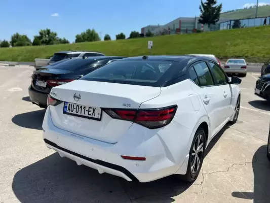 Nissan Sentra ქირავდება საქართველოში