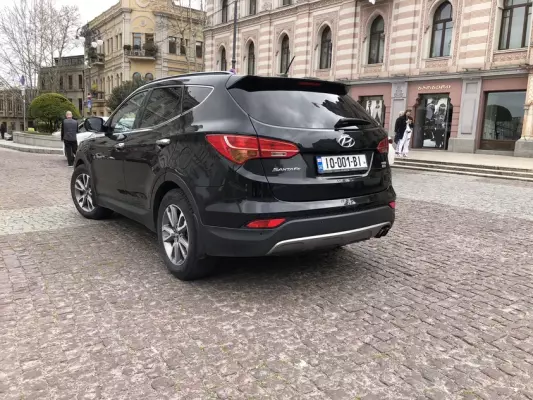 Hyundai Santa Fe ქირავდება სარფში