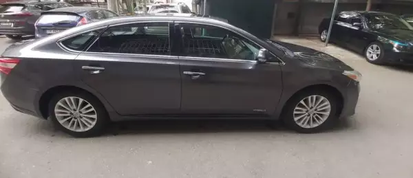 Toyota Avalon ქირავდება საქართველოში