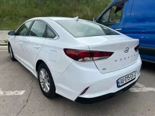 Hyundai Sonata для аренды в Тбилиси