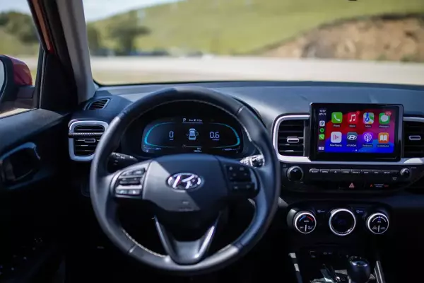Hyundai Venue для аренды в Грузии