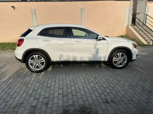 Mercedes GLA 250 ქირავდება საქართველოში