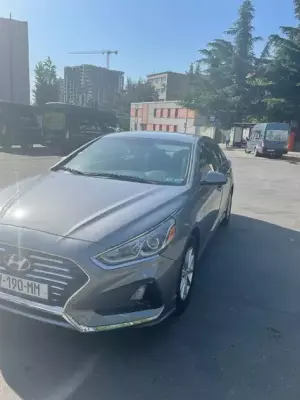 Hyundai Sonata ქირავდება ბორჯომი -ში