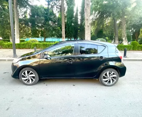 Toyota Aqua ქირავდება საქართველოში