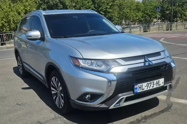 Mitsubishi Outlander ქირავდება საქართველოში