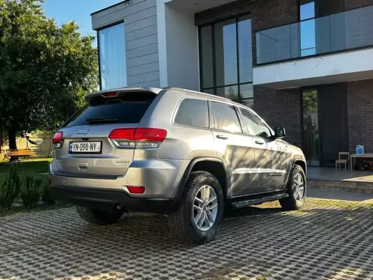 Jeep Grand Cherokee ქირავდება საქართველოში