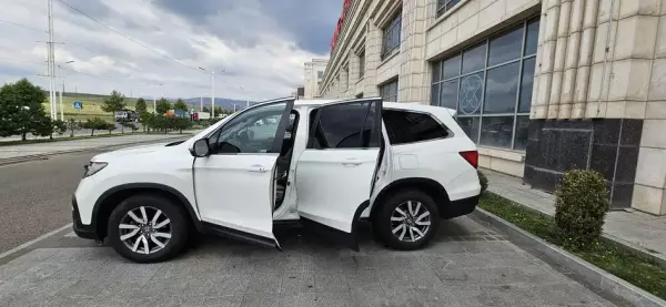 Honda Pilot ქირავდება საქართველოში