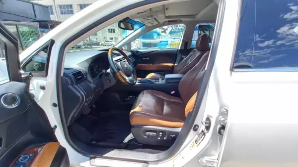 Lexus RX 450h ქირავდება საქართველოში