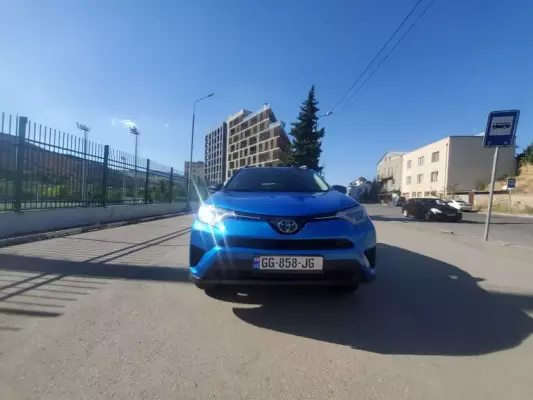 Toyota RAV4 ქირავდება საქართველოში