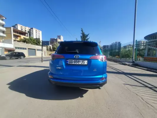 Toyota RAV4 ქირავდება გუდაურში