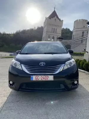 Toyota Sienna для аренды в Телави