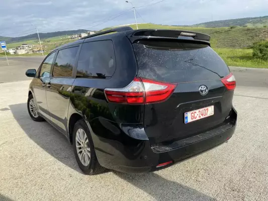 Toyota Sienna для аренды в Телави