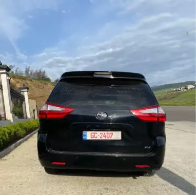 Toyota Sienna для аренды в Телави
