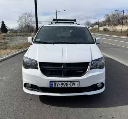 Dodge Caravan ქირავდება საქართველოში