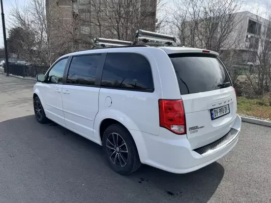 Dodge Caravan ქირავდება საქართველოში