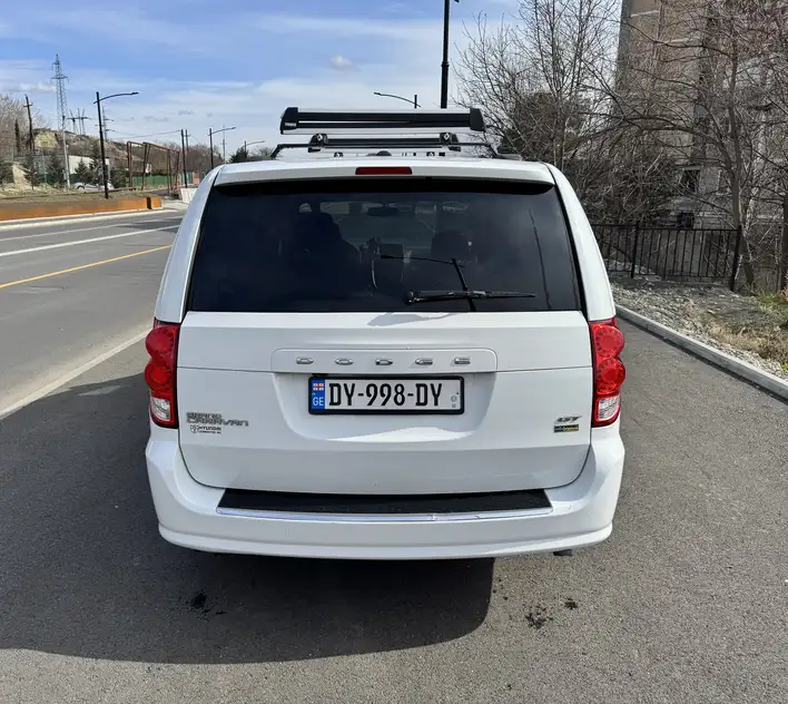 Dodge Caravan ქირავდება საქართველოში