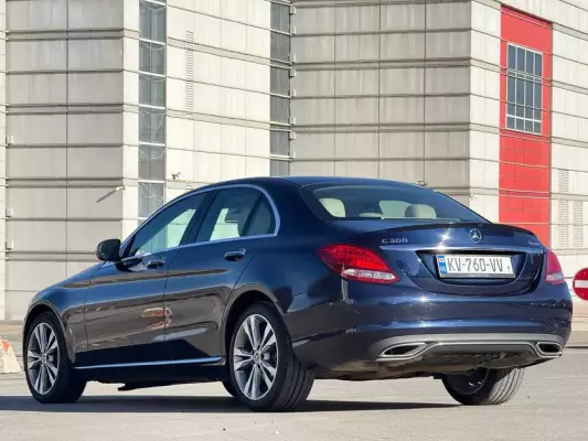 Mercedes C300 для аренды в Боржоми