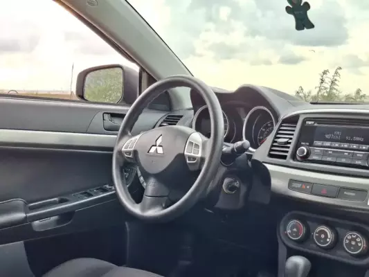 Mitsubishi Lancer ქირავდება ბათუმში