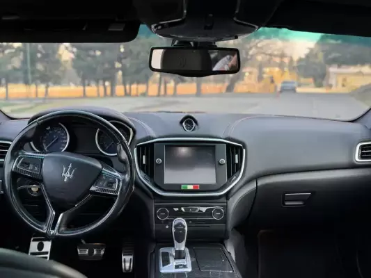 Maserati Ghibli ქირავდება საქართველოში