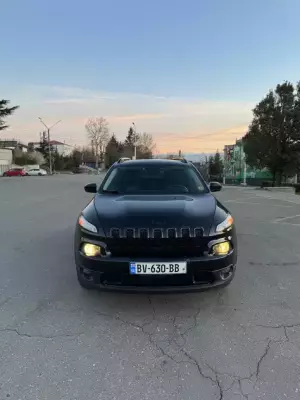 Jeep Cherokee ქირავდება საქართველოში