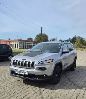 Jeep Cherokee ქირავდება საქართველოში