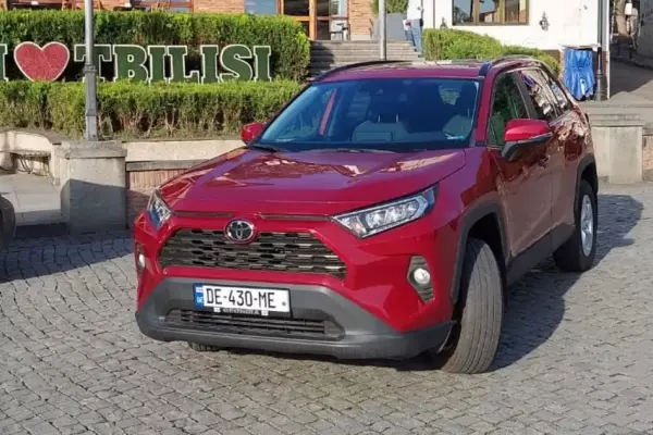 Toyota RAV4 ქირავდება საქართველოში