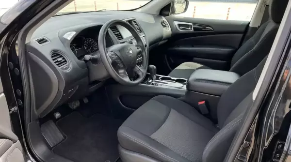 Nissan Pathfinder ქირავდება გუდაურში