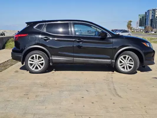 Nissan Rogue Sport для аренды в Кутаиси