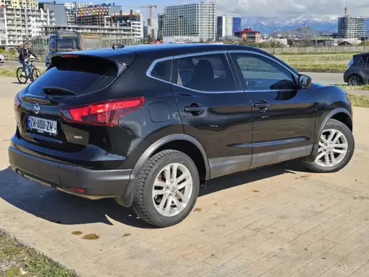 Nissan Rogue Sport для аренды в Кутаиси