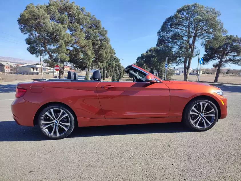 BMW 230i ქირავდება საქართველოში