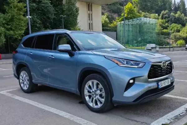 Toyota Highlander ქირავდება საქართველოში
