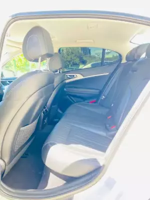Genesis G70 ქირავდება საქართველოში